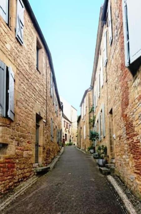Demeure Du Xiiie-Xive S. Dans La Cite Medievale. グールドン・アン・ケルシー エクステリア 写真
